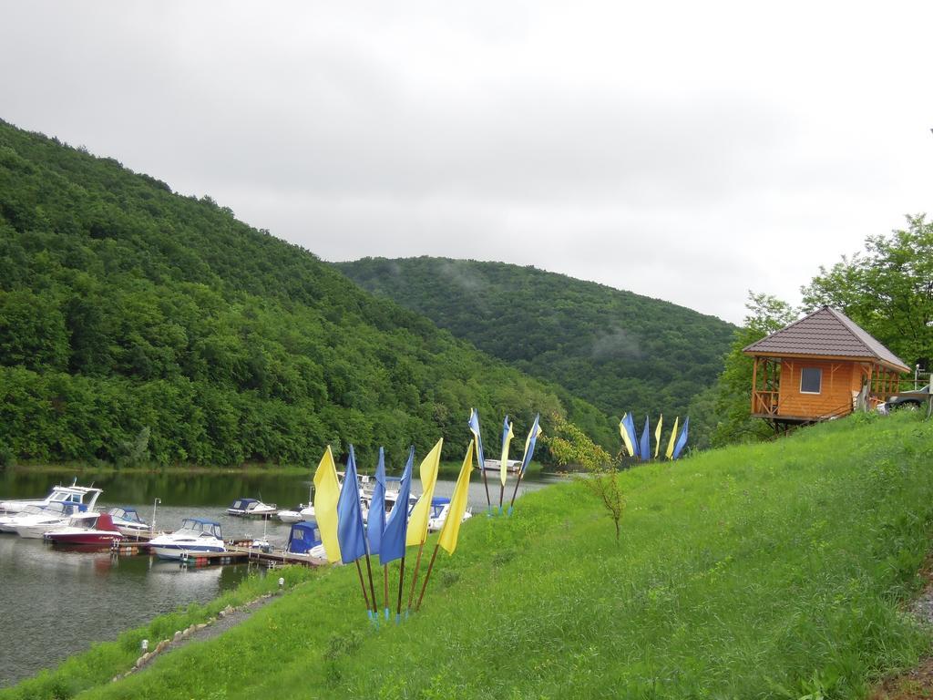 Hotel Yacht Club Mayak Dnistrivka Camera foto